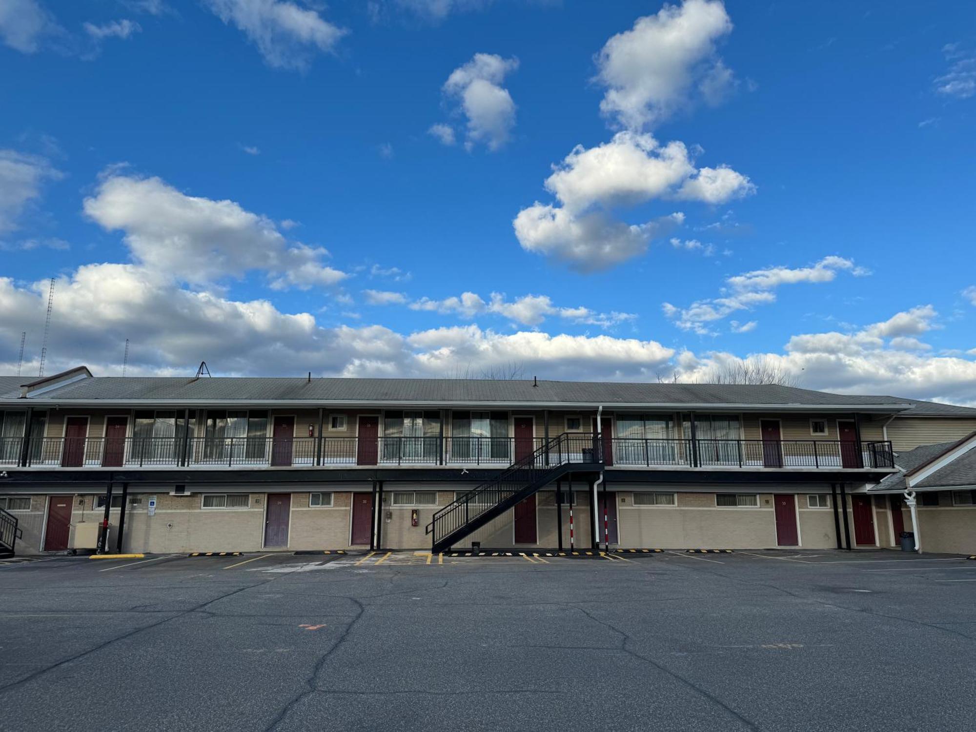 Royal Motel Secaucus Exterior photo